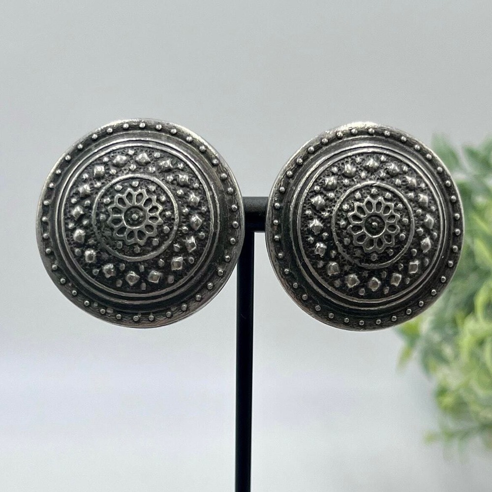 Ben-Amun Vintage Designer Silver Tone‎ Textured Dome Medallion Clip On Earring
